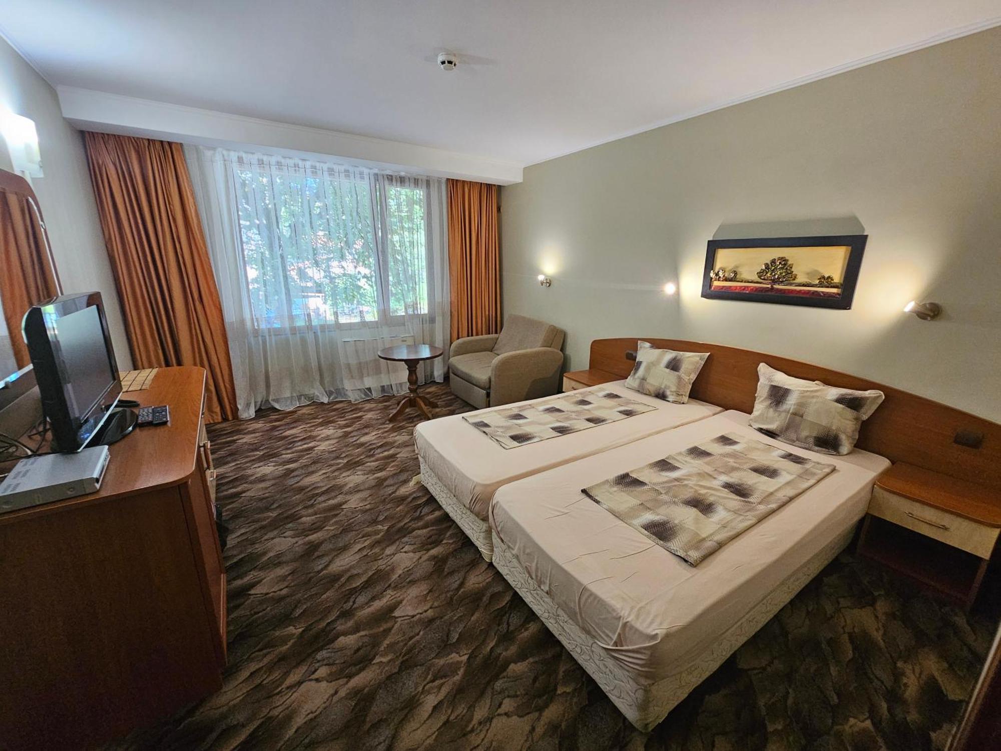 Family Hotel Jeri Velingrad Buitenkant foto