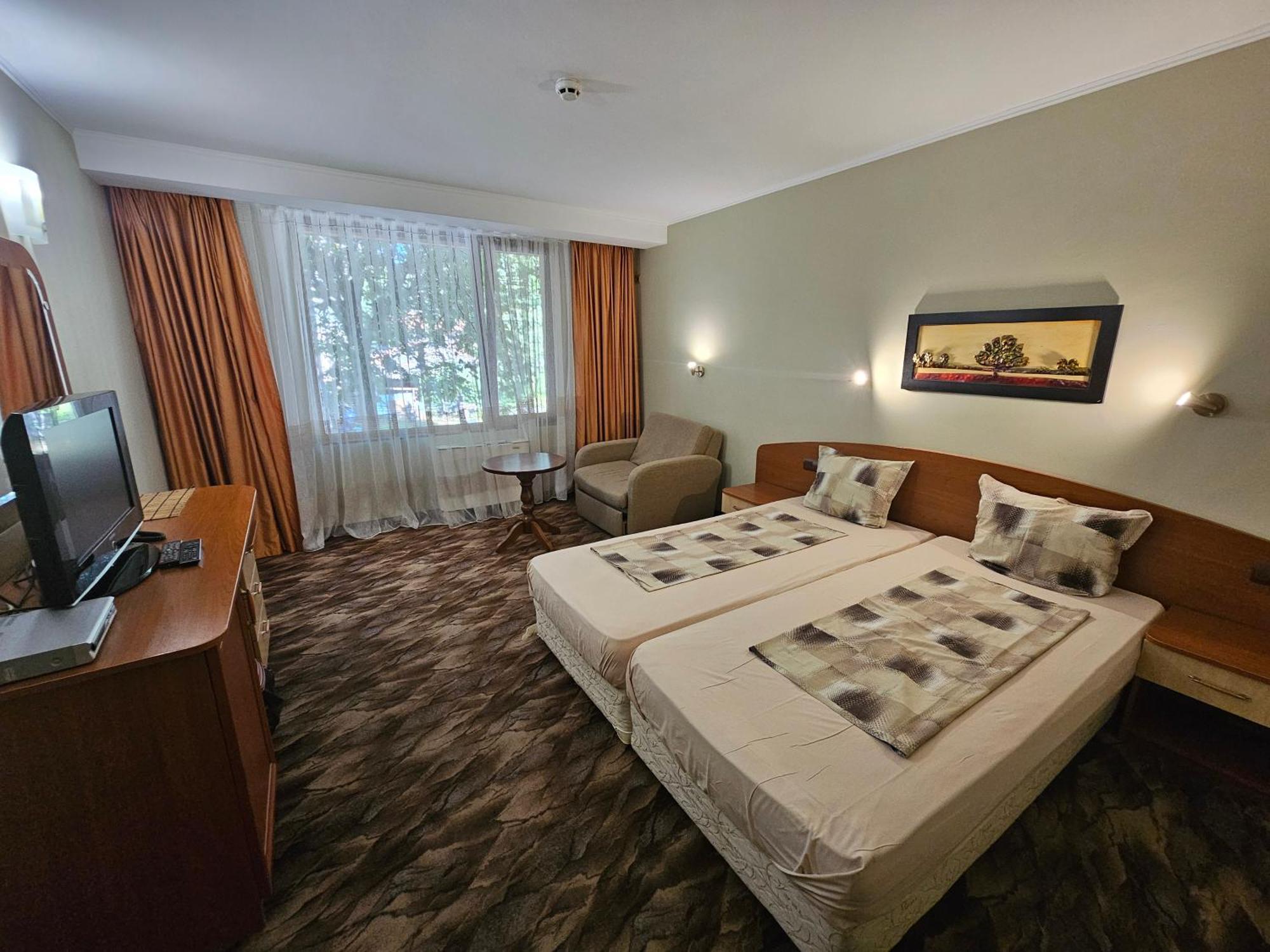 Family Hotel Jeri Velingrad Buitenkant foto